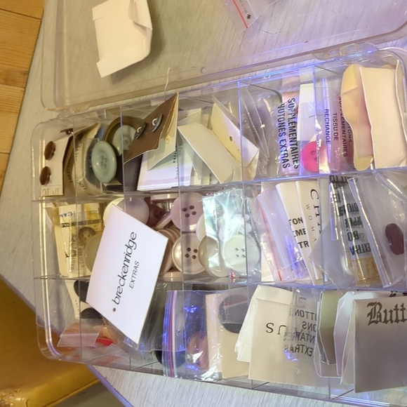 Assorted Button Collection - Picture 7 of 7